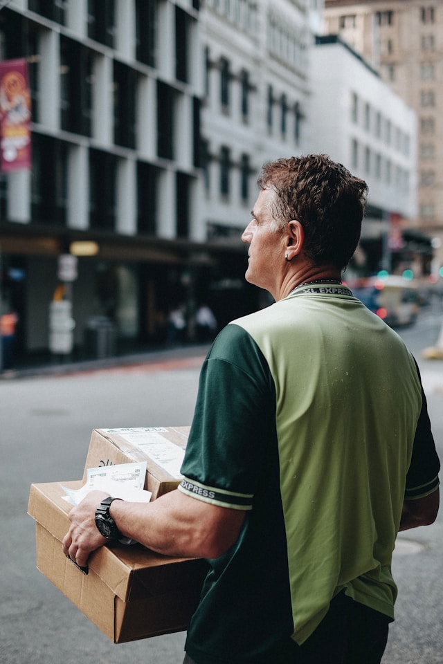 Efficient Courier Services: A Client's Perspective